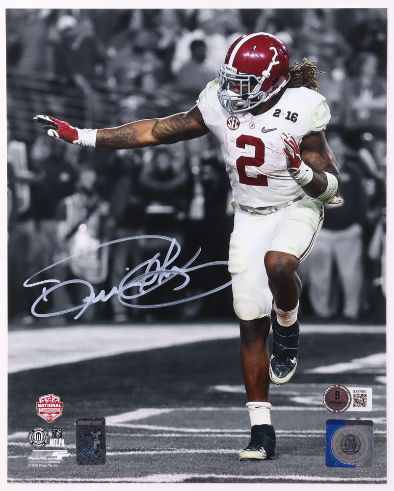 Derrick Henry Signed Alabama 8x10 Photo (Beckett &amp; Henry)