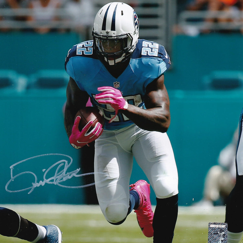 Derrick Henry Signed Titans 8x10 Photo (Beckett)