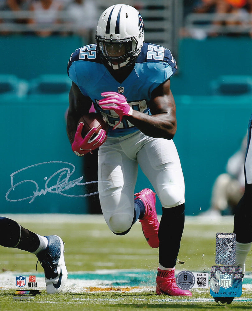 Derrick Henry Signed Titans 8x10 Photo (Beckett)