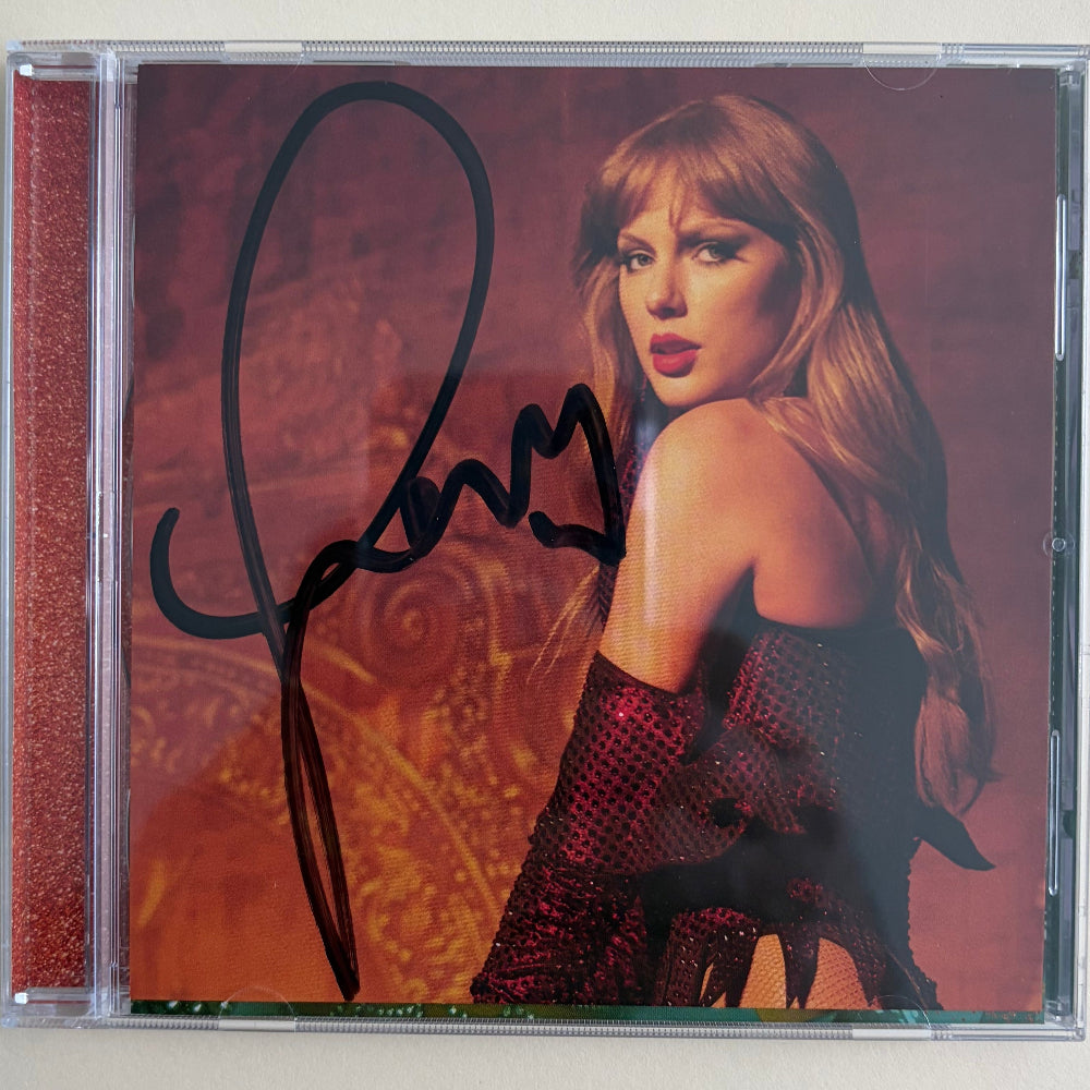 Taylor Swift Signed "The Life of a Showgirl" CD Insert with Case &amp; Disc (5)