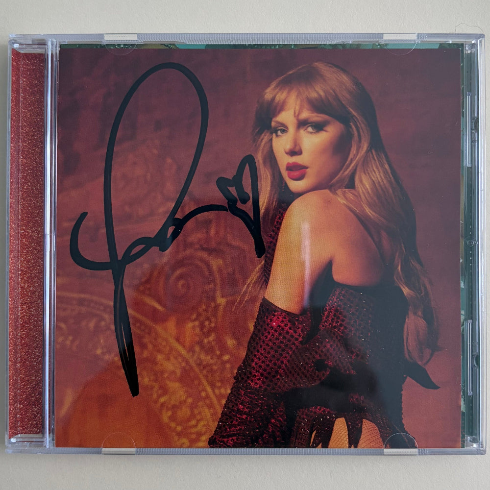Taylor Swift Signed "The Life of a Showgirl" CD Insert with Case &amp; Disc (6)