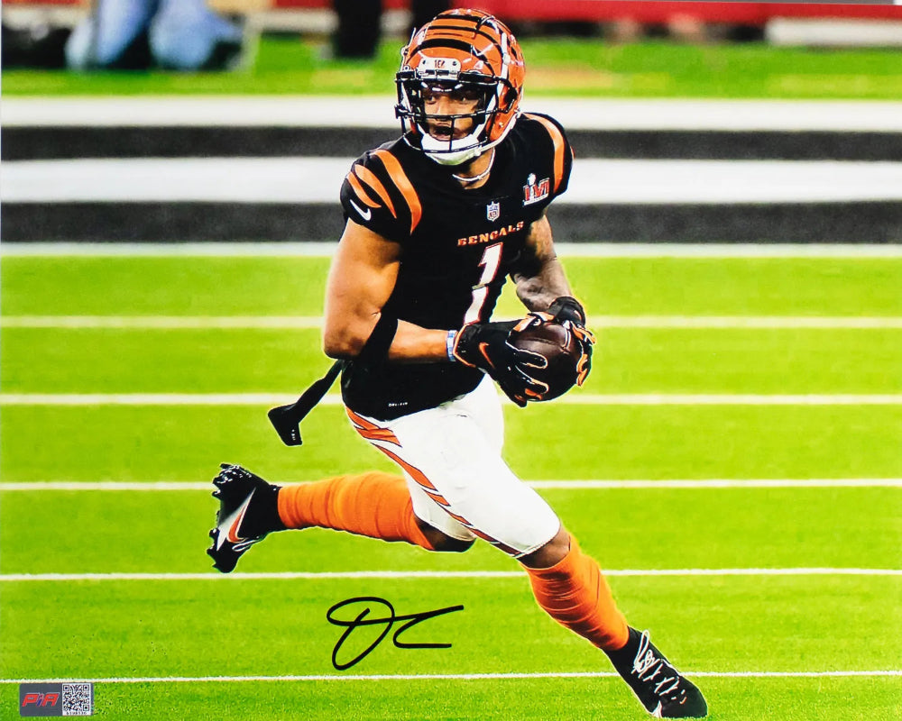 Ja’Marr Chase Signed Cincinnati Bengals 11×14 Photo (PIA Certified)