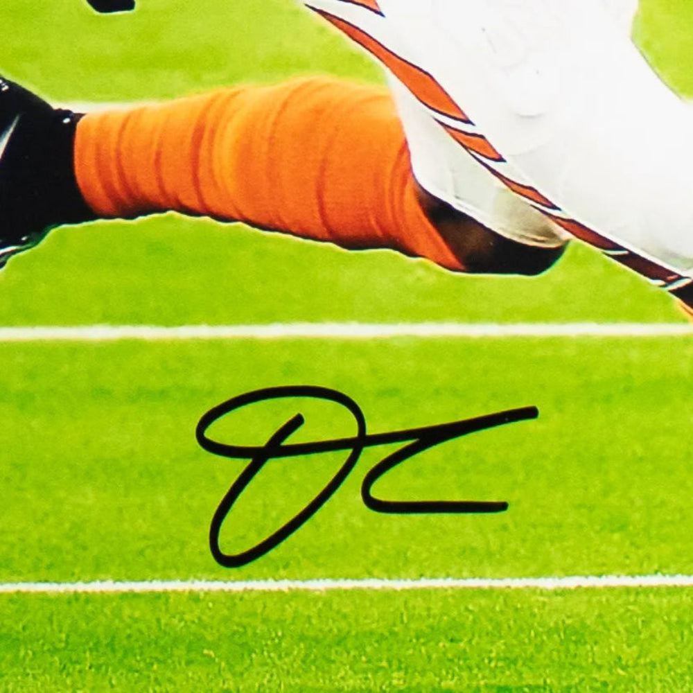 Ja’Marr Chase Signed Cincinnati Bengals 11×14 Photo (PIA Certified)