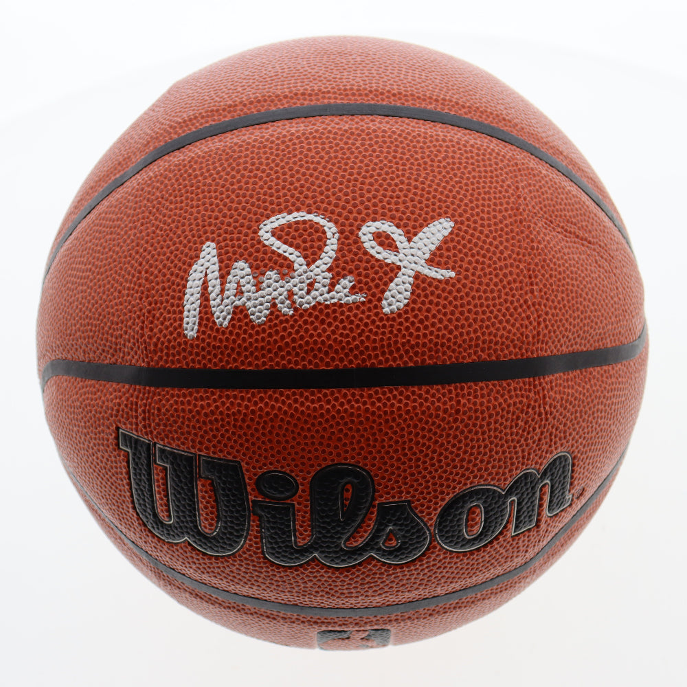 Magic Johnson Signed Wilson Indoor/Outdoor NBA Basketball (Beckett)