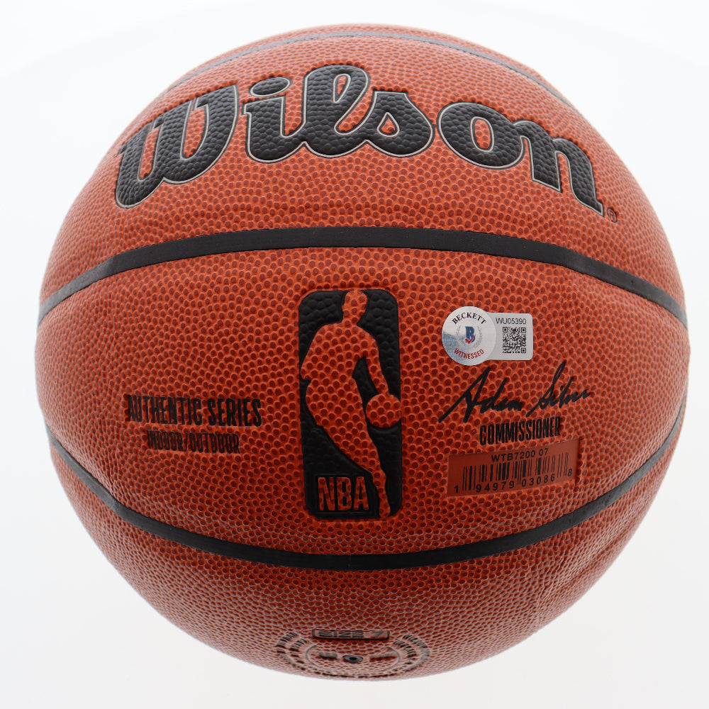 Magic Johnson Signed Wilson Indoor/Outdoor NBA Basketball (Beckett)
