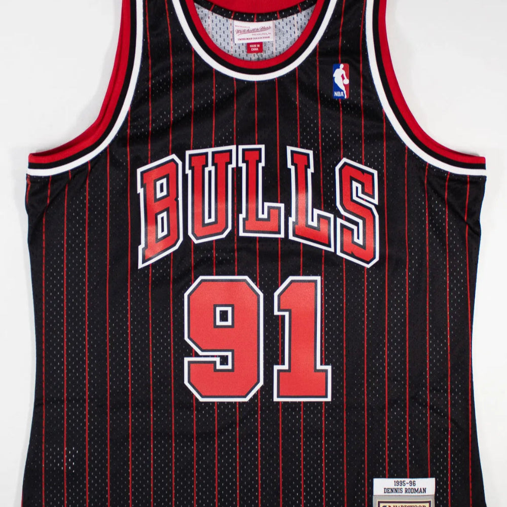 Dennis Rodman Signed Chicago Bulls Mitchell &amp;amp; Ness Throwback 1995/96 NBA Legacy Jersey (JSA Witness COA)