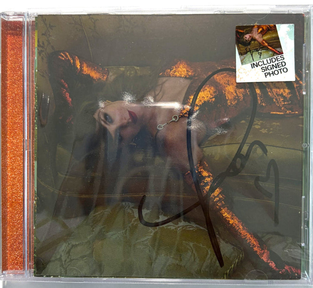 Taylor Swift Signed "The Life of a Showgirl" CD Insert with Case &amp; Disc (10)