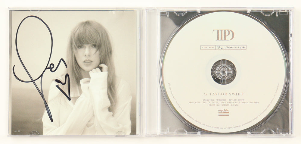 Taylor Swift Signed with a &quot;Heart&quot; &quot;The Tortured Poets Department&quot; CD Insert With Case &amp; Disc (Beckett LOA)