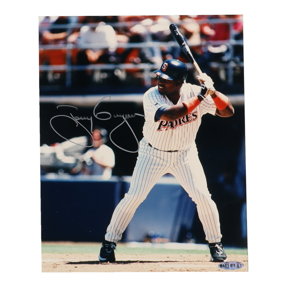 Tony Gwynn Signed Padres 8x10 Photo (UDA)