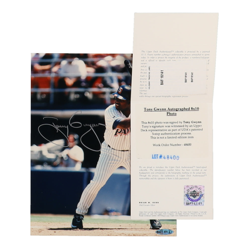 Tony Gwynn Signed Padres 8x10 Photo (UDA)