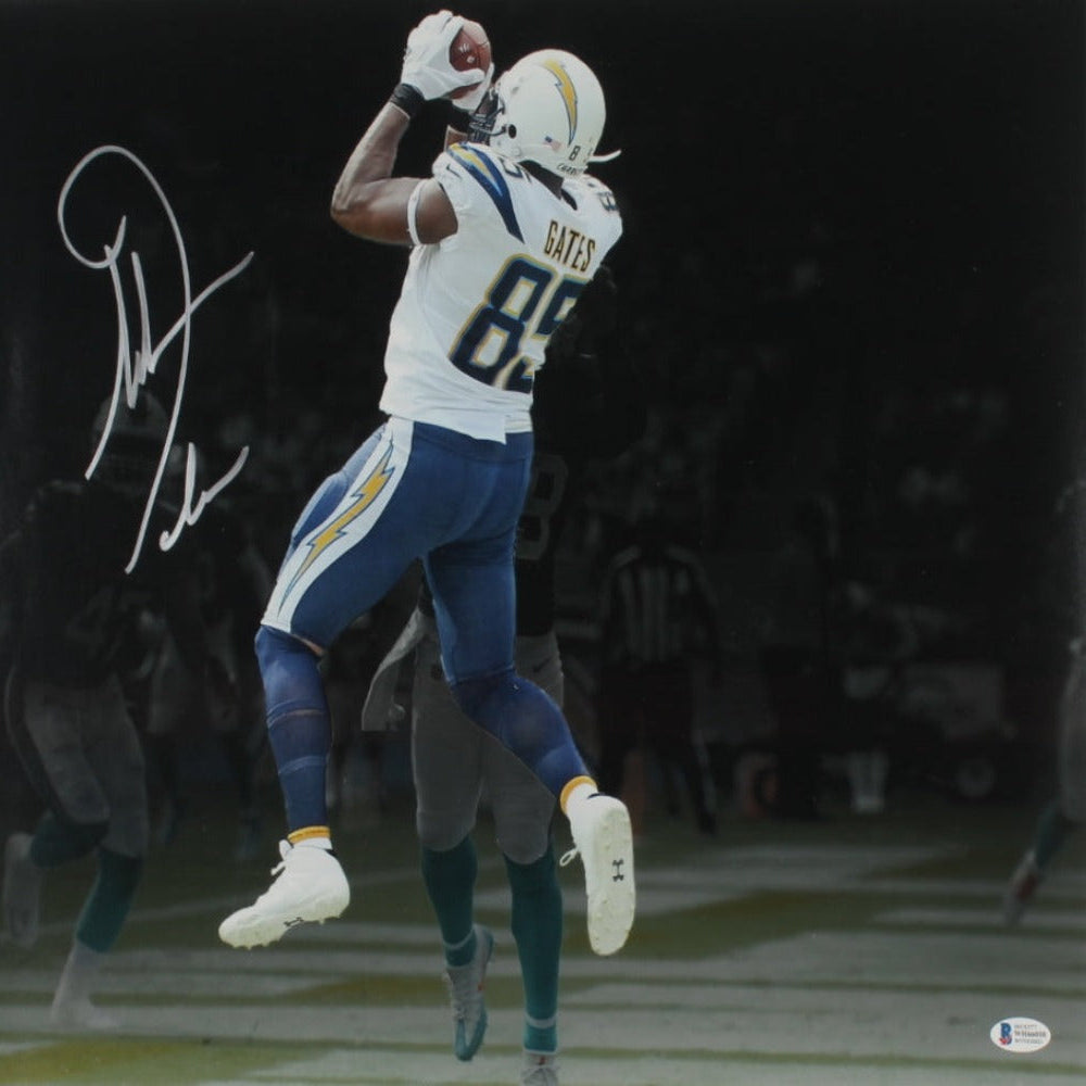 Antonio Gates Signed Chargers 16x20 Photo (Beckett Hologram)