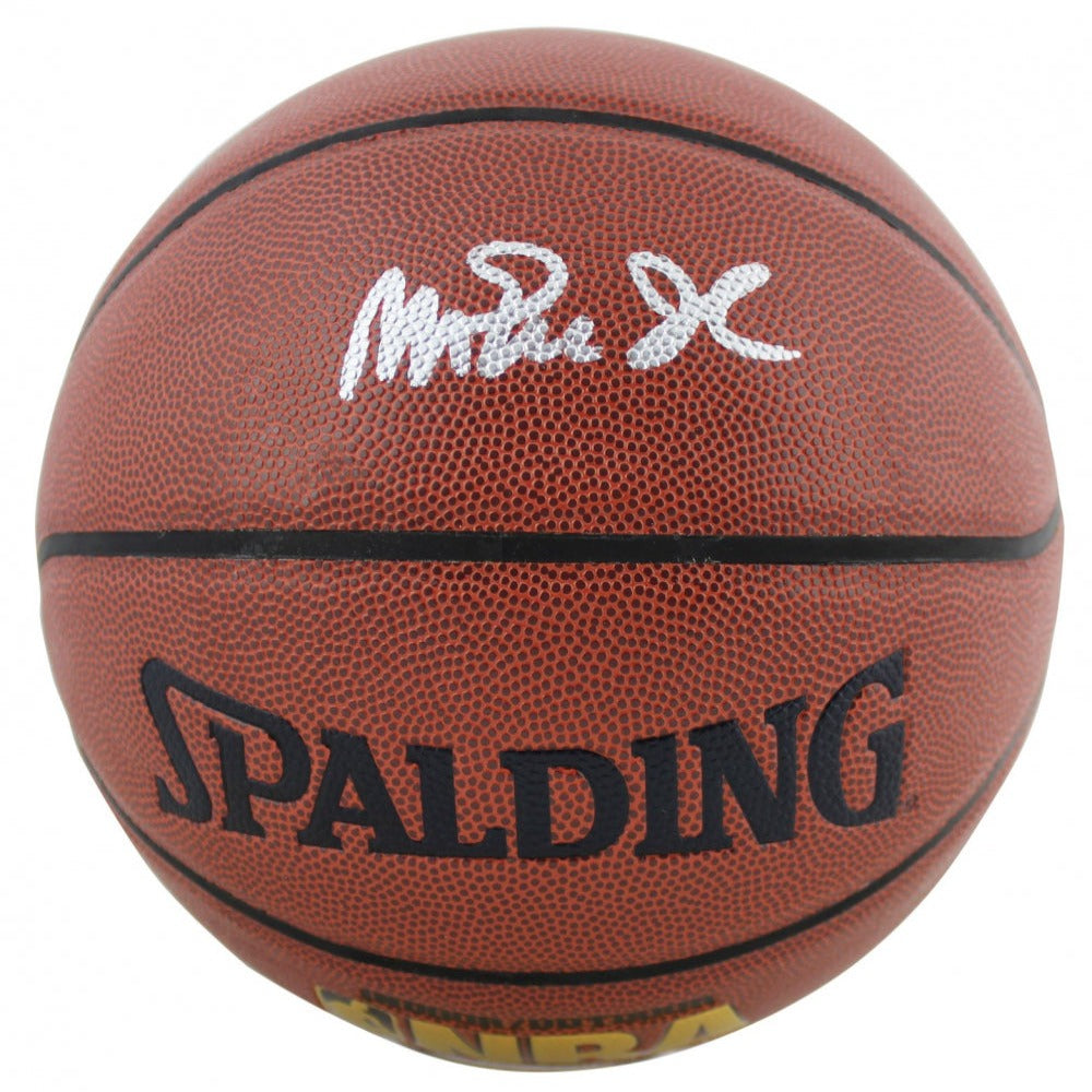Magic Johnson Signed NBA Basketball (Johnson)