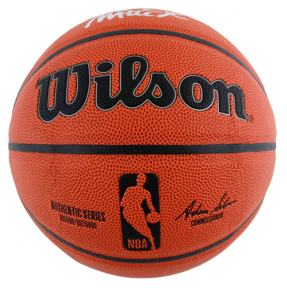 Magic Johnson Signed Wilson NBA Basketball (Beckett)