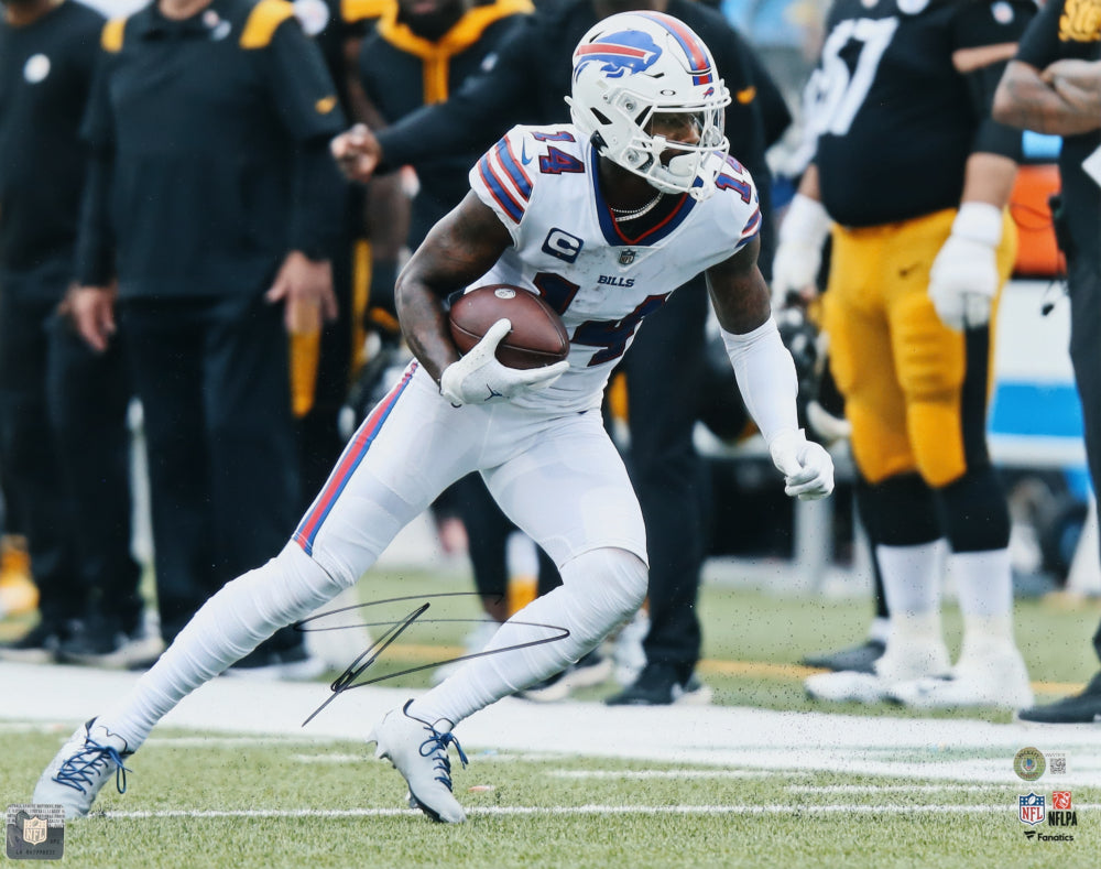 Stefon Diggs Signed Bills 16x20 Photo