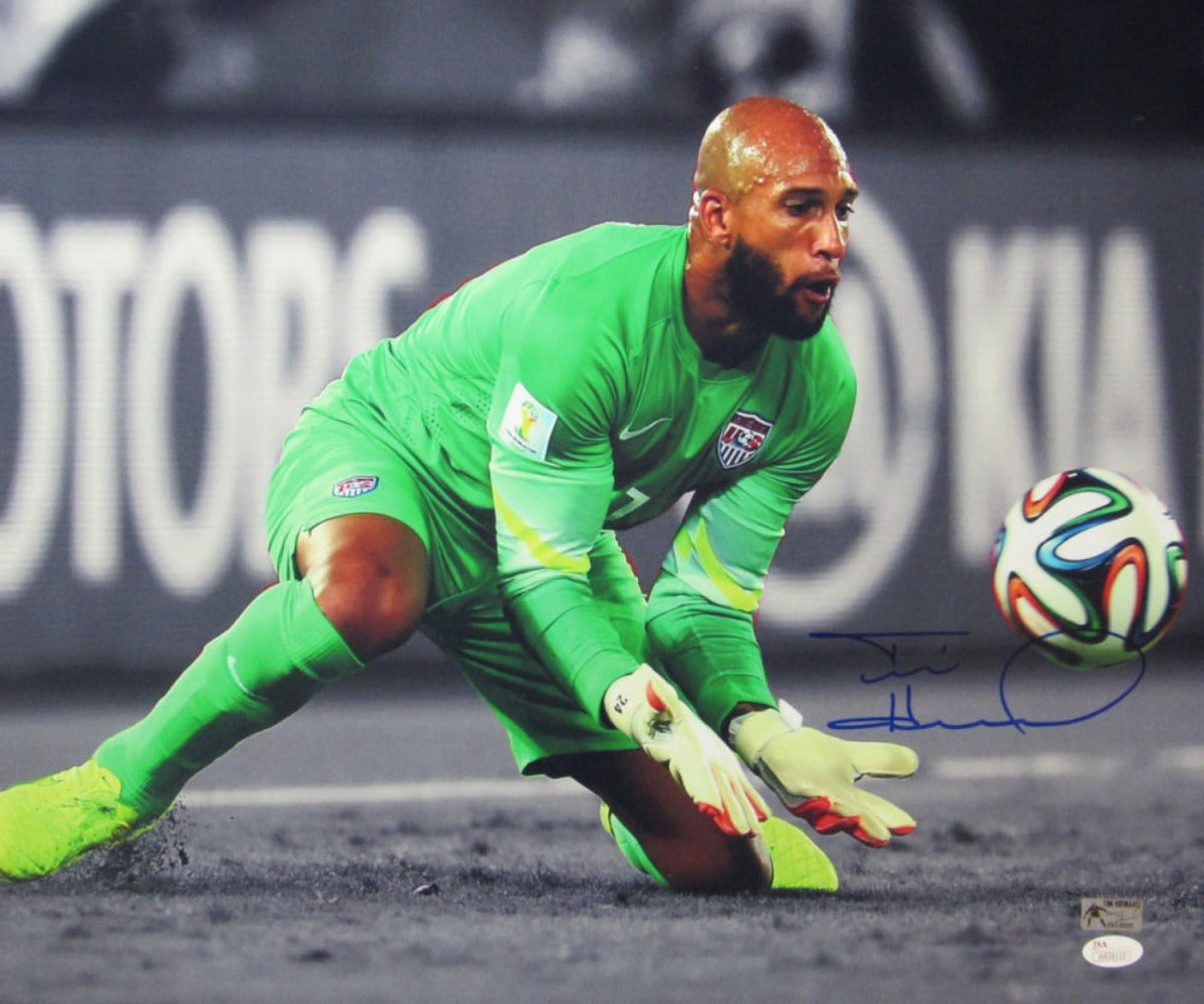 Tim Howard Signed US National Soccer Team 16x20 Photo (JSA & Howard)