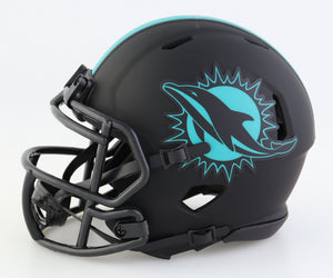 Tyreek Hill Autographed Miami Dolphins Eclipse Speed Mini Helmet-Becke –  The Jersey Source